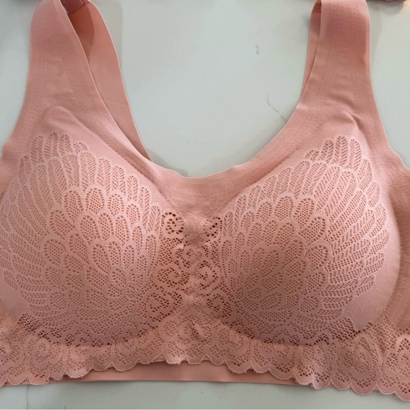 Seamless pretty stretch lace molded cup bras - two pink for just $30 - Picture 3 of 3
